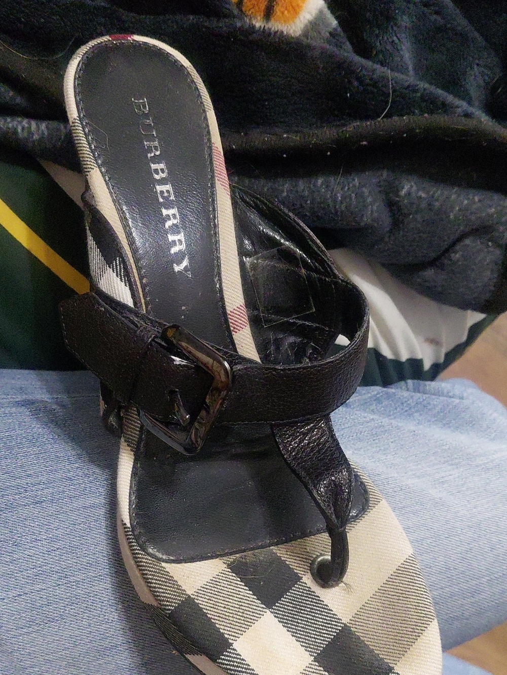 Burberry Black Leather Thong Sandal with Plaid Footbed